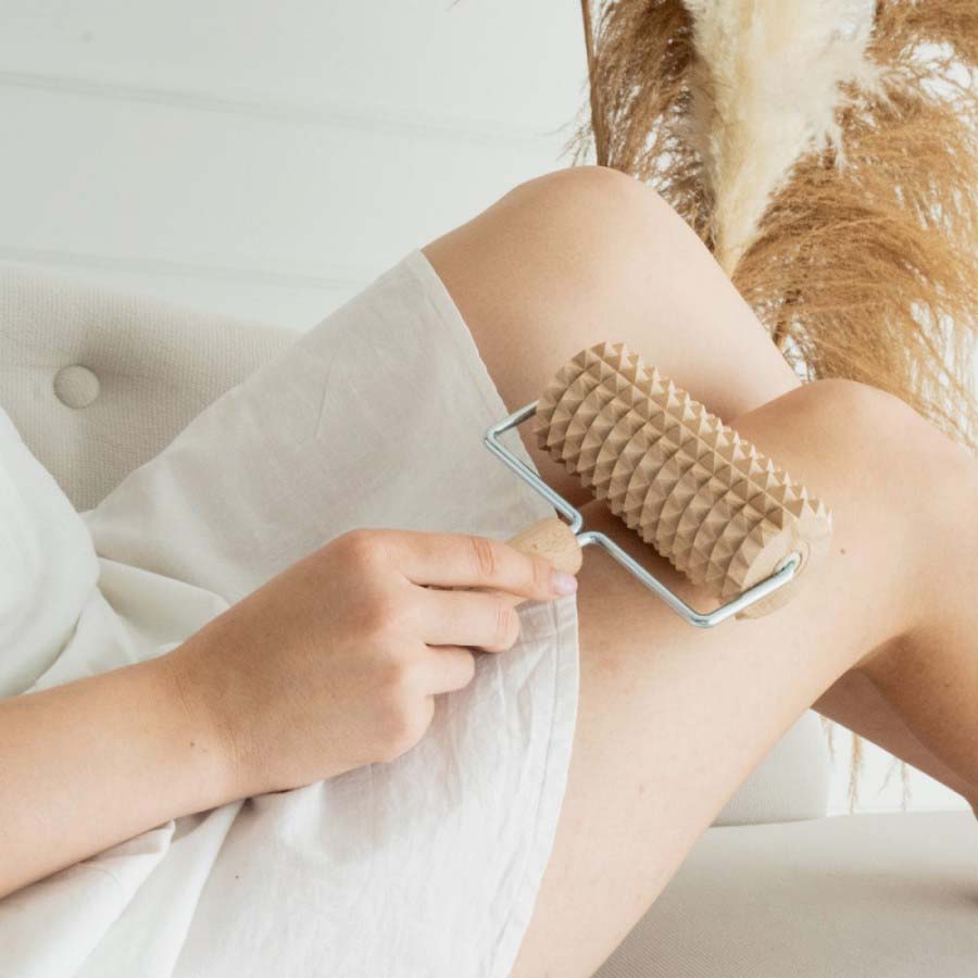 Антицелулитен дървен ролер с дръжка